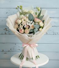 Букет цветов из:  Розы и Лизиантусы в Батайске