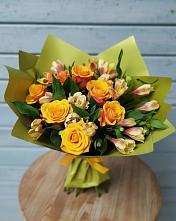 Букет цветов из:  Альстромерии и Розы в Батайске