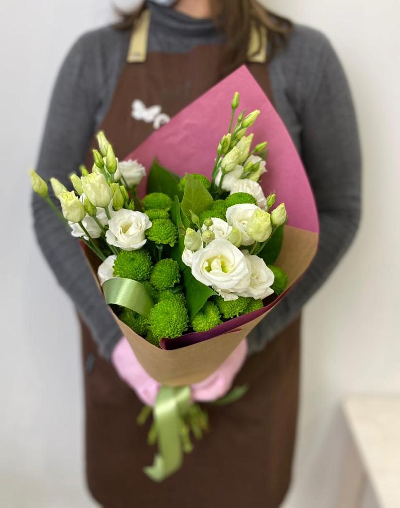 Букет цветов из: Хризантемы и Лизиантусы в Батайске