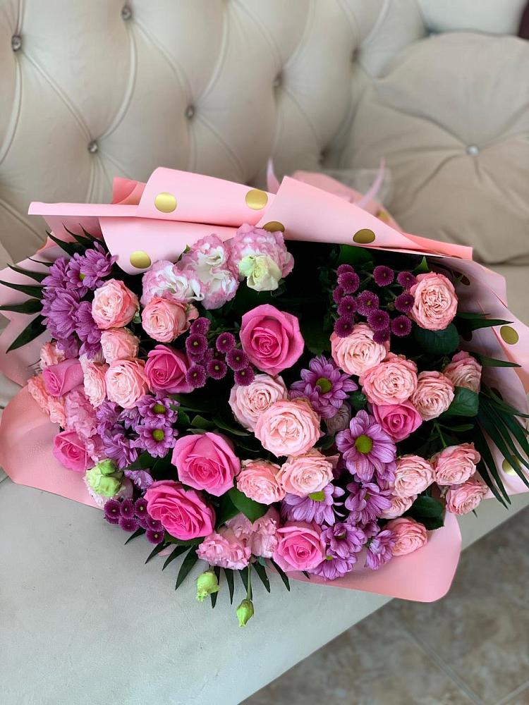 Букет Ваше величество в Батайске Букет цветов из: Хризантемы, Розы и Лизиантусы в Батайске