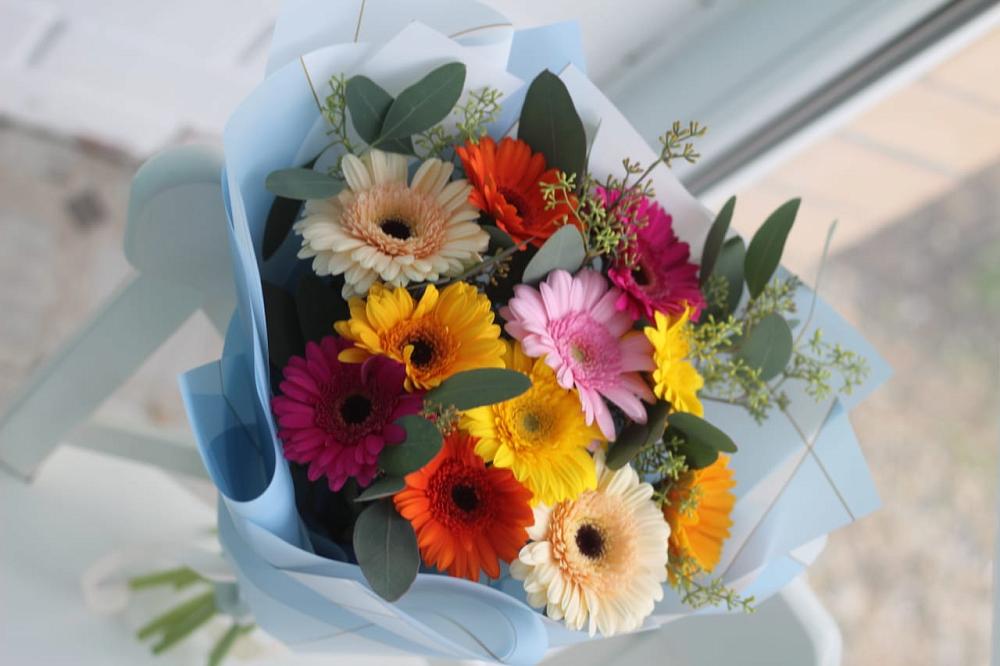 Букет мини герберы в Батайске Букет цветов из: Герберы в Батайске