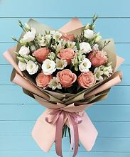 Букет цветов из:  Розы, Альстромерии и Лизиантусы в Батайске