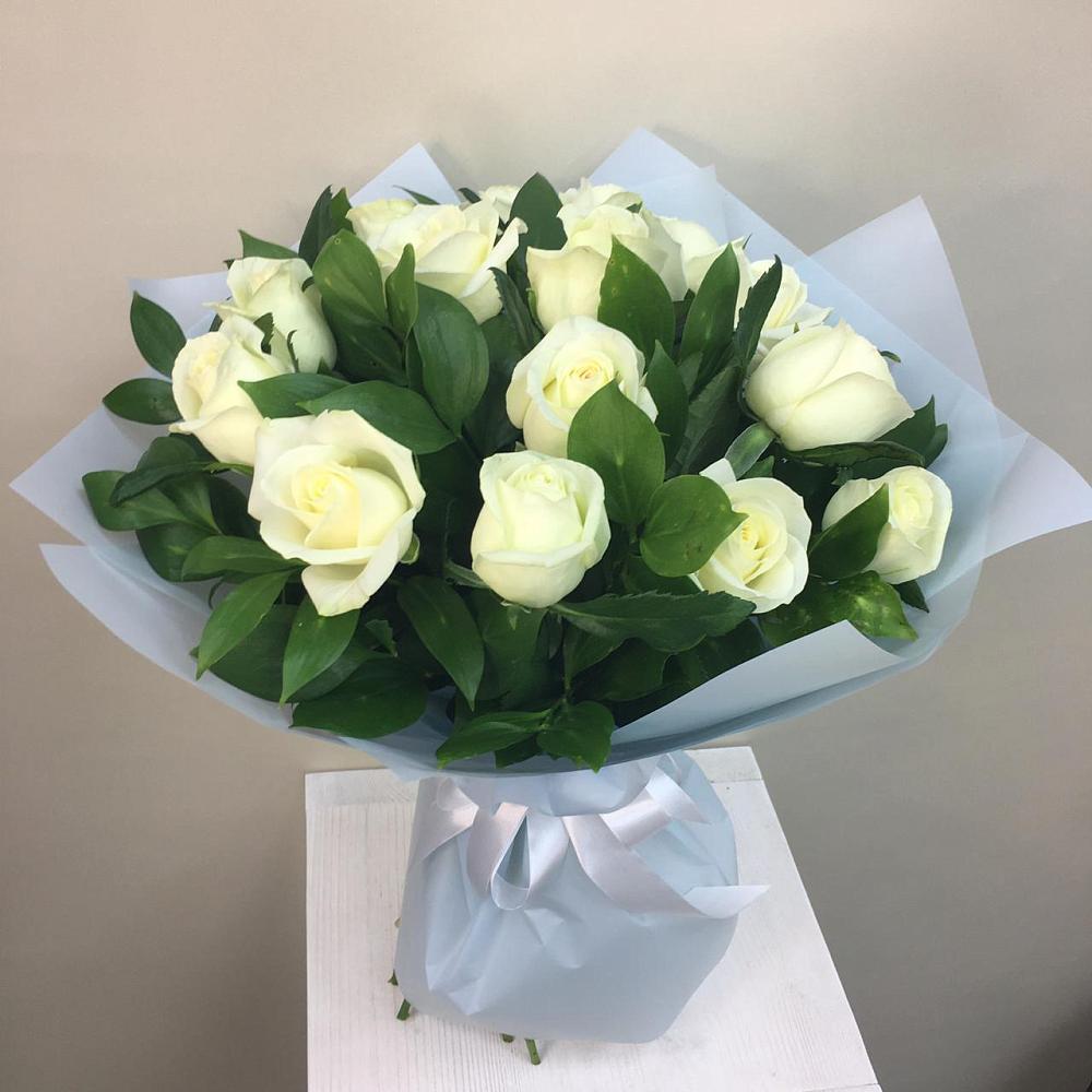 Букет 15 Белых роз Проуд в Батайске