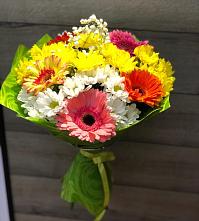 Букет цветов из:  Герберы и Хризантемы в Батайске