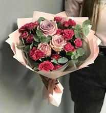 Букет восхищение #REPLACE_PRED# Батайске Букет цветов из:  Гвоздики и Розы #REPLACE_PRED# Батайске