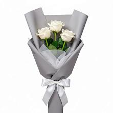 Букет 3 белые розы в Батайске