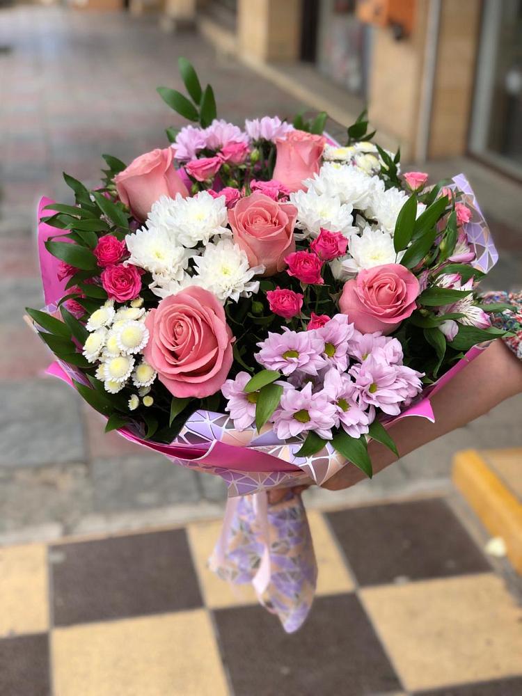 Букет юная кокетка в Батайске Букет цветов из: Альстромерии, Гвоздики, Розы и Хризантемы в Батайске