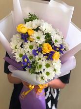 Букет цветов из:  Ирисы, Хризантемы и Розы #REPLACE_PRED# Батайске