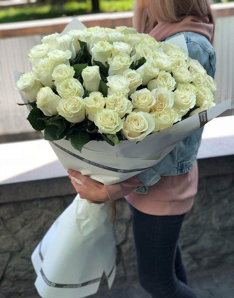 35 Белых роз в Батайске Букет 35 Белых роз в Батайске