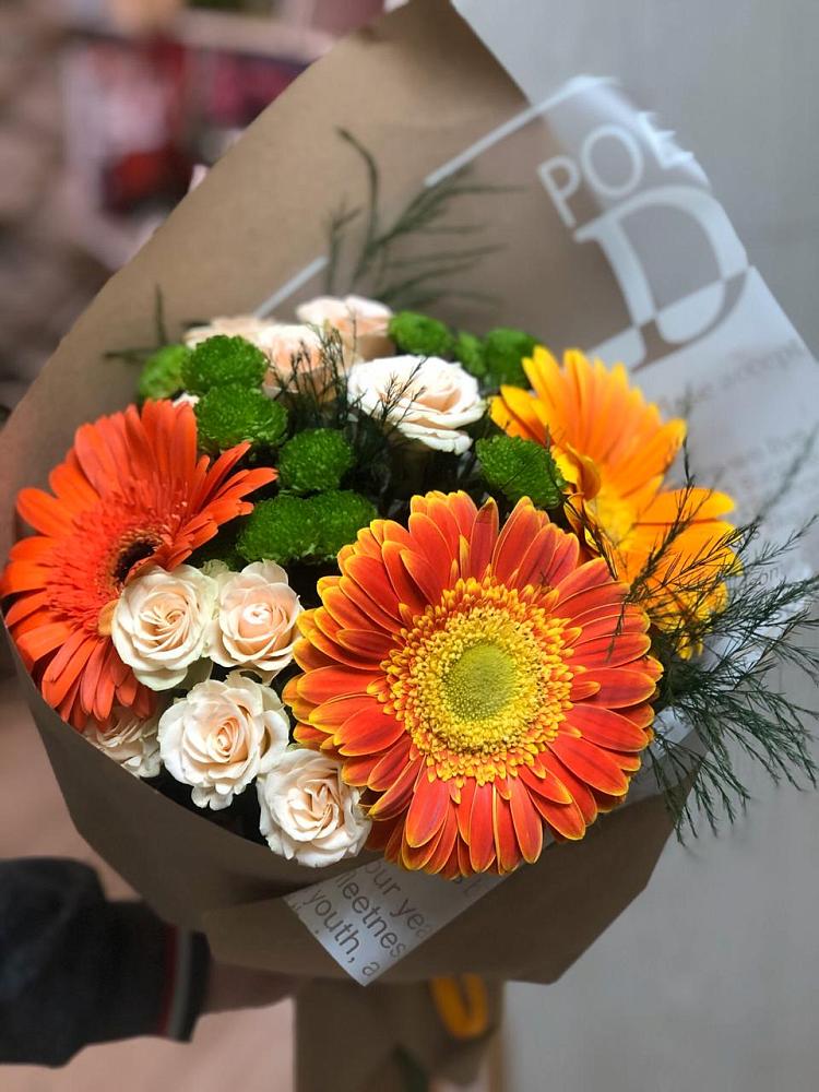 Букет желтый закат в Батайске Букет цветов из: Герберы, Хризантемы и Розы в Батайске